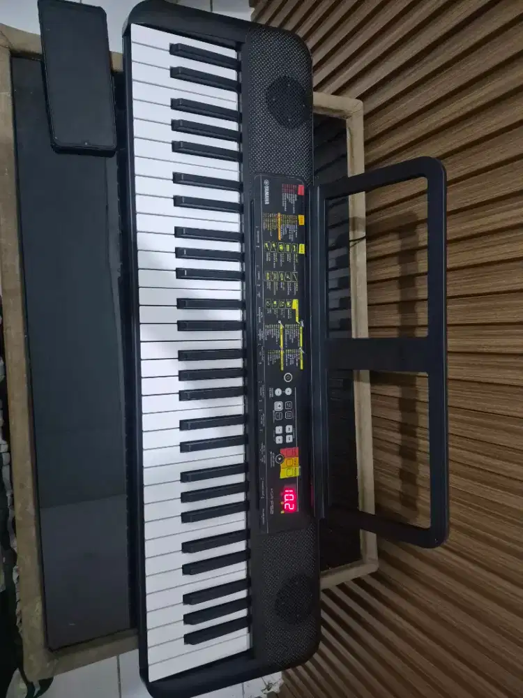 Piano yamaha psr f52 kondisi istimewa