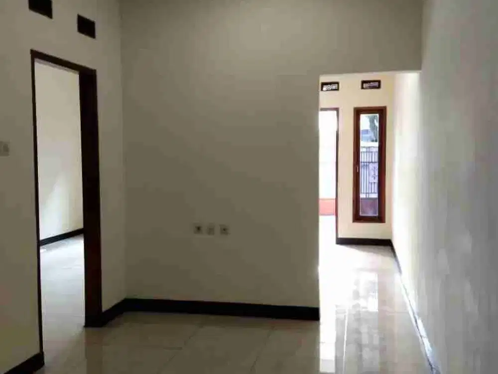 disewakan rumah di Suryalaya buah batu bandung