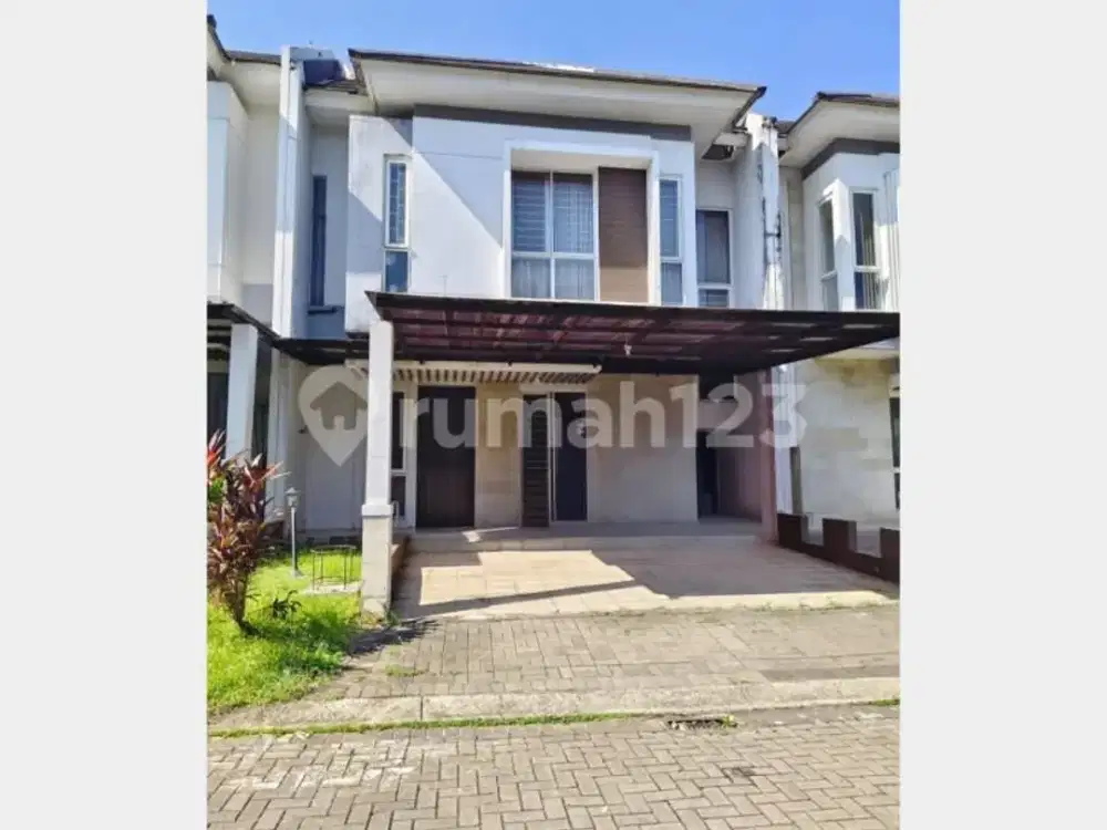 Dijual Rumah Murah di Clster Royal Blossom, Strategis, Cantik