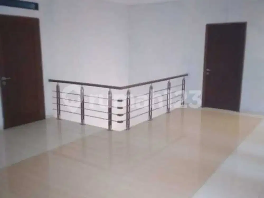 Rumah 2 Lantai Lokasi Strategis di Cilandak Jakarta Selatan