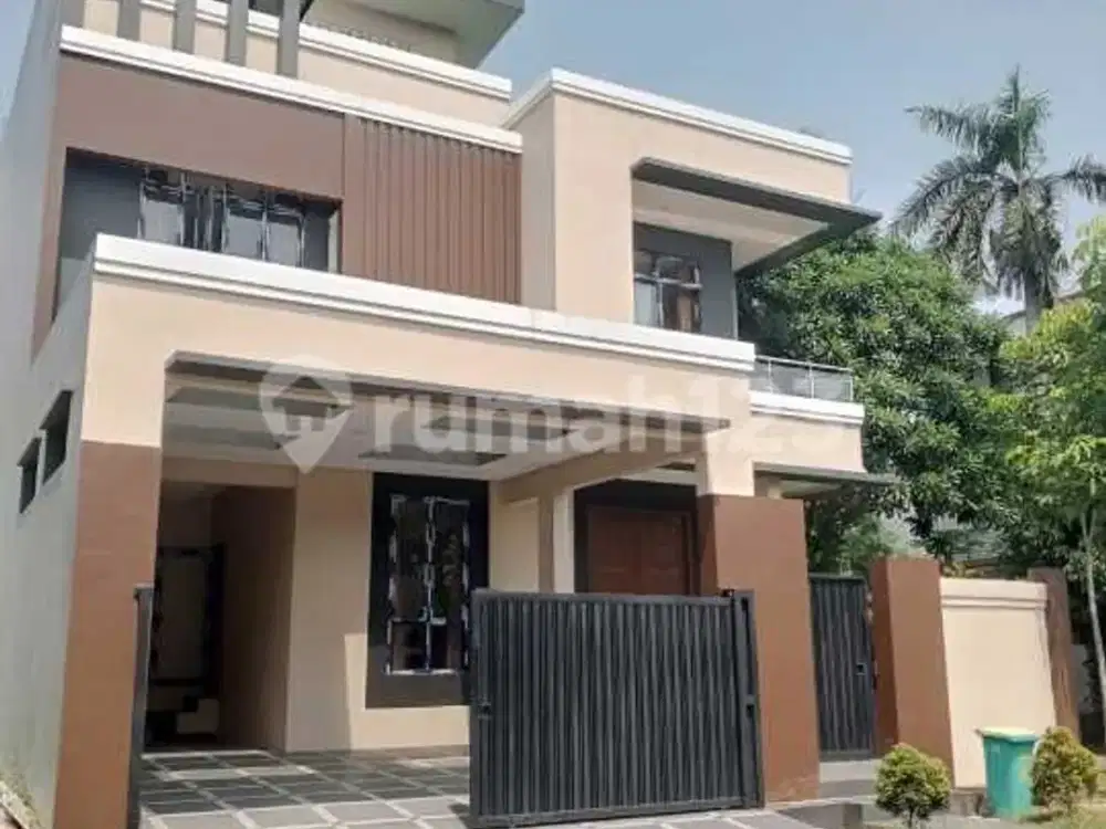 Di Jual Rumah 3 Lantai Perumahan Anggrek Loka BSD