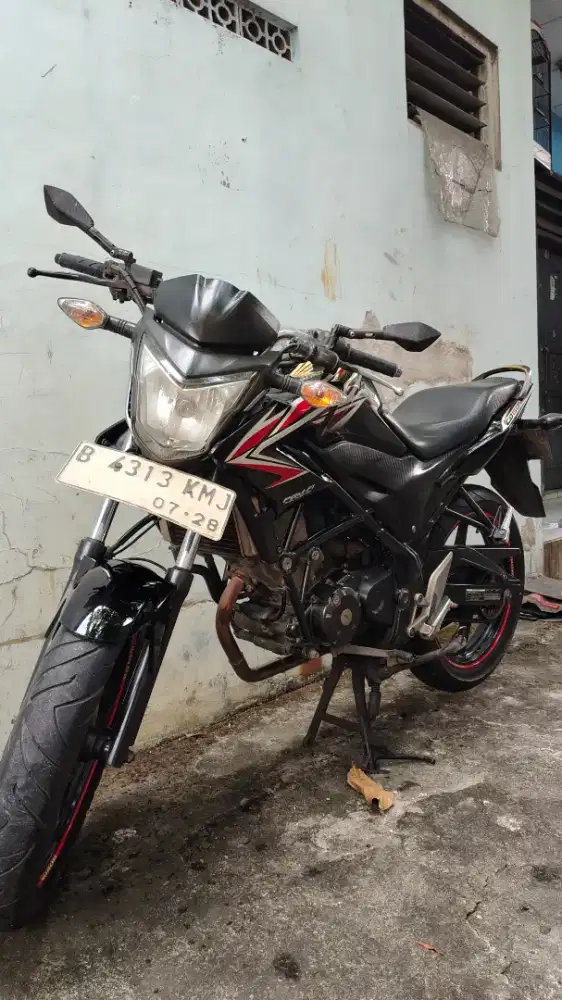 Motor Honda CB150R