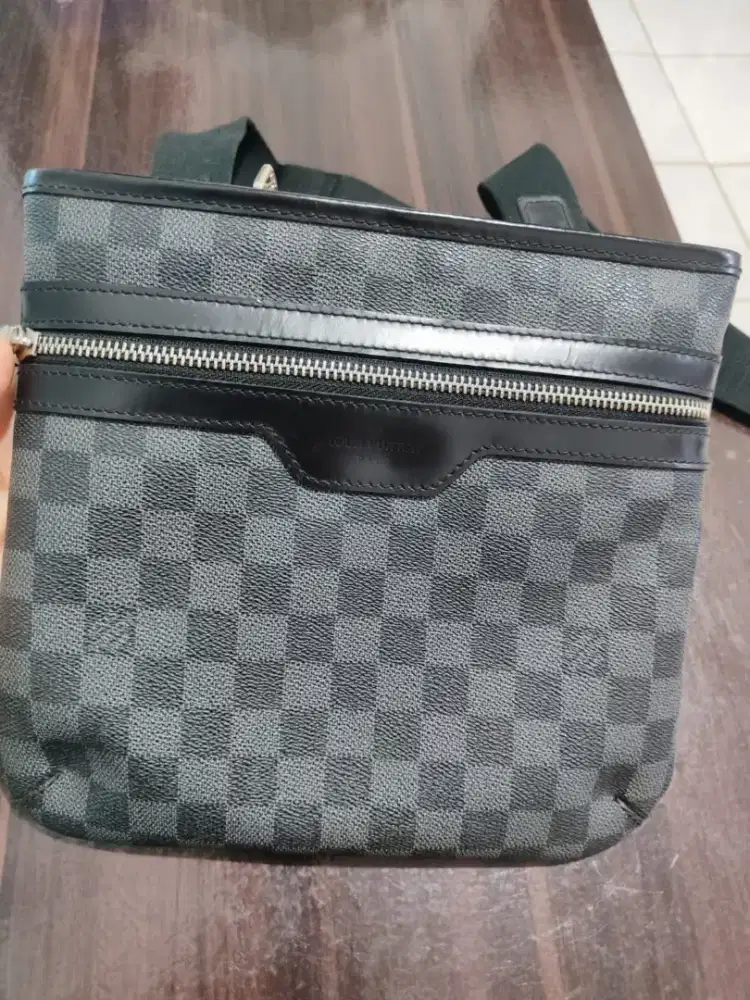 Tas LV slingbag VVIP