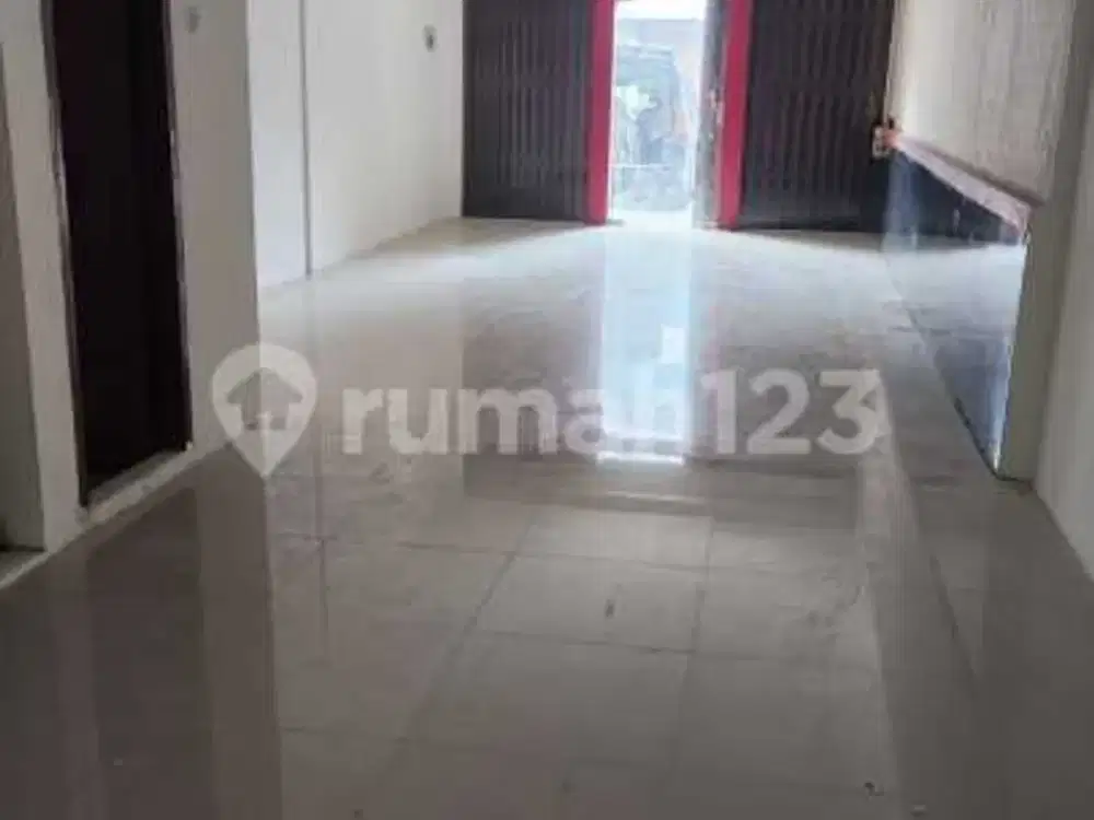 Ruko Hadap Timur di Kebayoran Baru Jakarta Selatan
