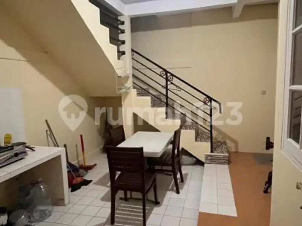 Dijual Rumah Strtegis Cantik Menarik Siap Huni