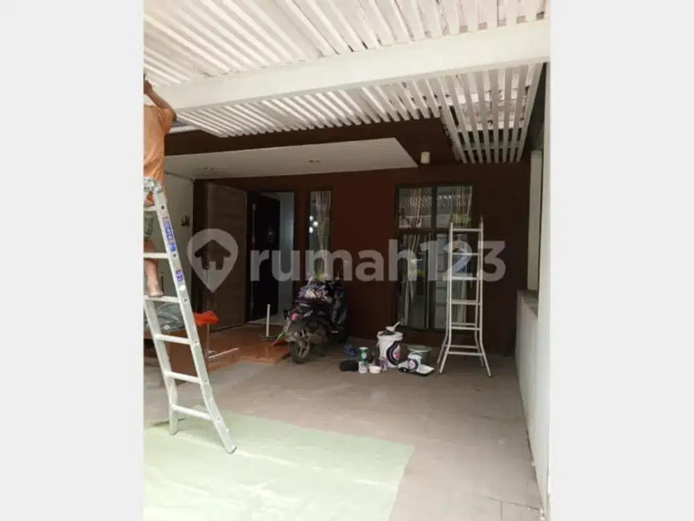 Rumah Super Nyaman dan Mudah Akses Stasiun, Pusat Pembelanjaan