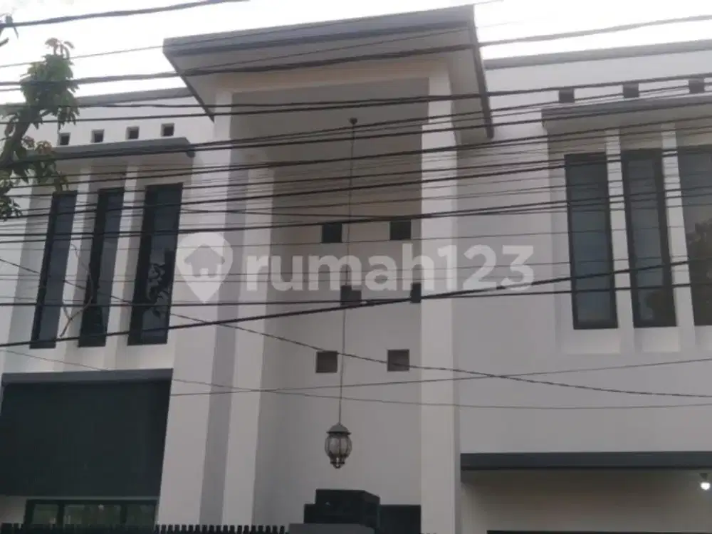 Rumah Cantik Terawat di Dekat Bango Pondok Labu Jakarta Selatan