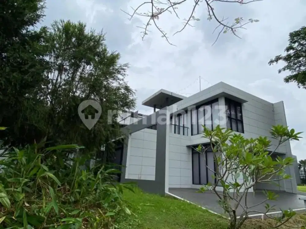 Rumah Modern Minimalist The Spring - Scarlet Gading Serpong
