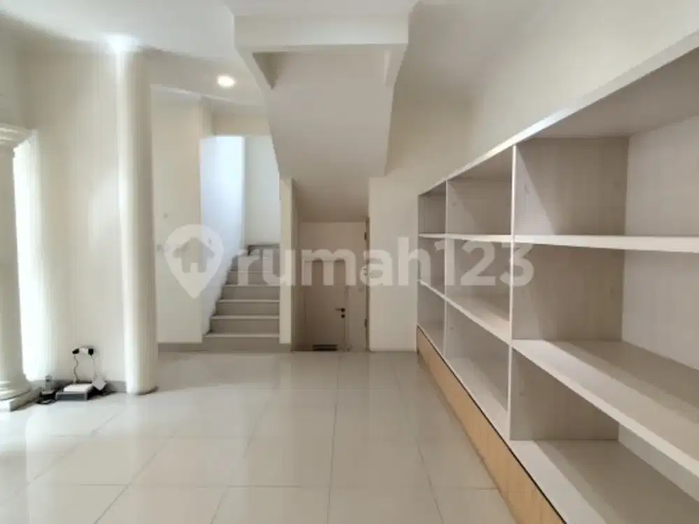 Rumah Bagus 2 Lantai Furnish Alicante Gading Serpong