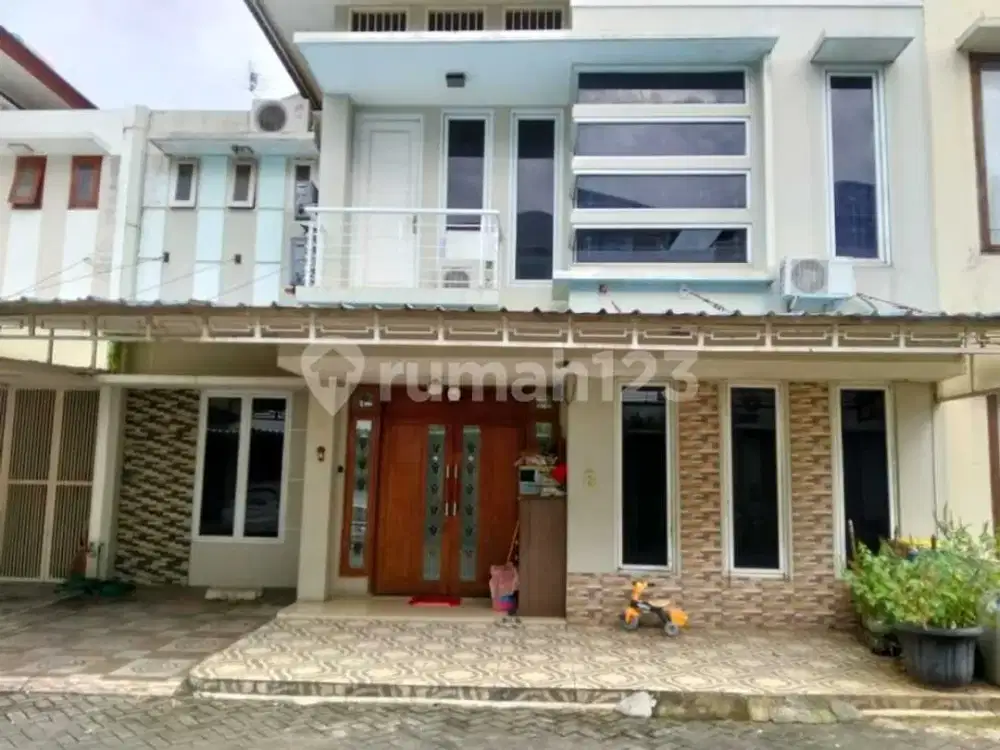 Disewa Rumah 2 Lantai dan 4 Kamar Tidur di Jagakarsa