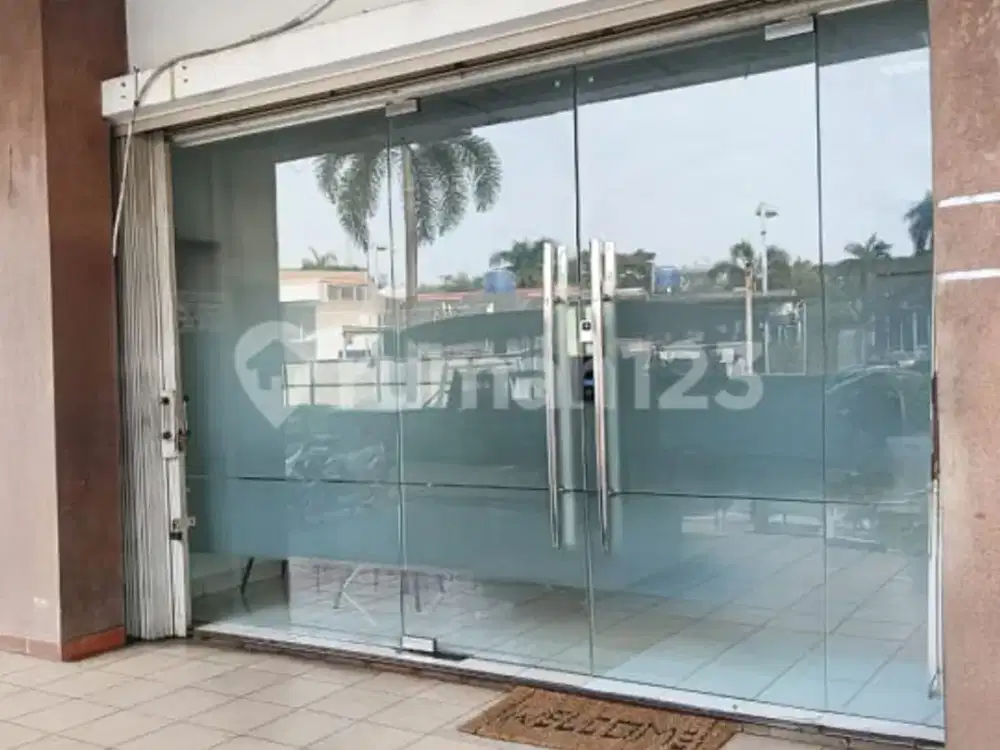 Ruko 2,5 Lantai Hadap Selatan Golden Boulevard