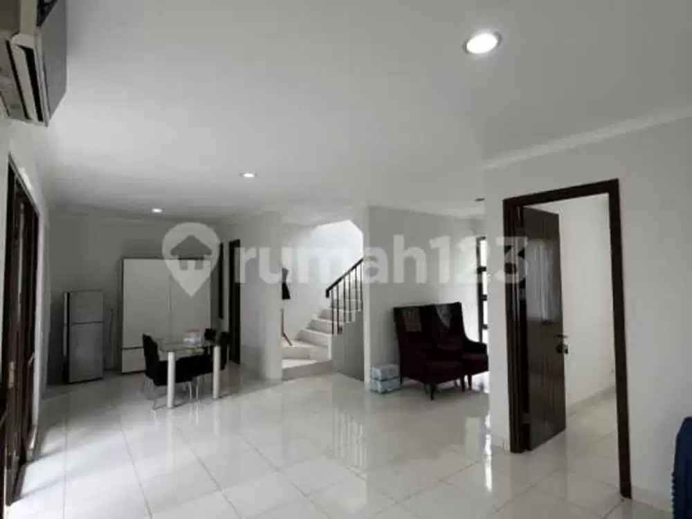 Rumah Sudah Renovasi di The Icon Verdant View BSD