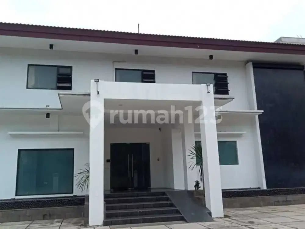 Ruko 3 Lantai Ada Basement di Kebayoran Baru