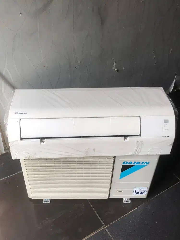 AC SHARP X POLYTRON 0,5PK SECOND | BERGARANSI
