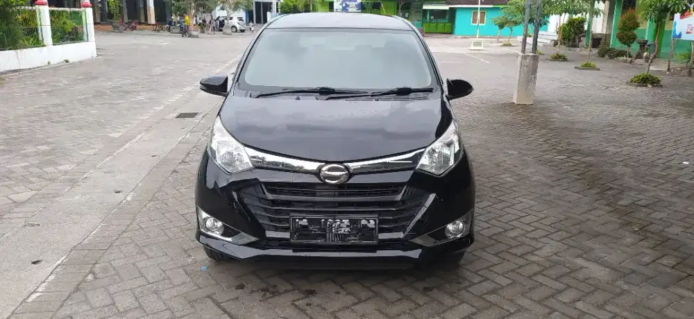 Daihatsu Sigra MT 2016 pemakaian 2017 Hitam