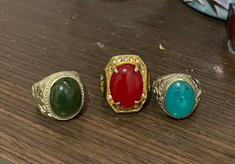 Batu bacan asli
