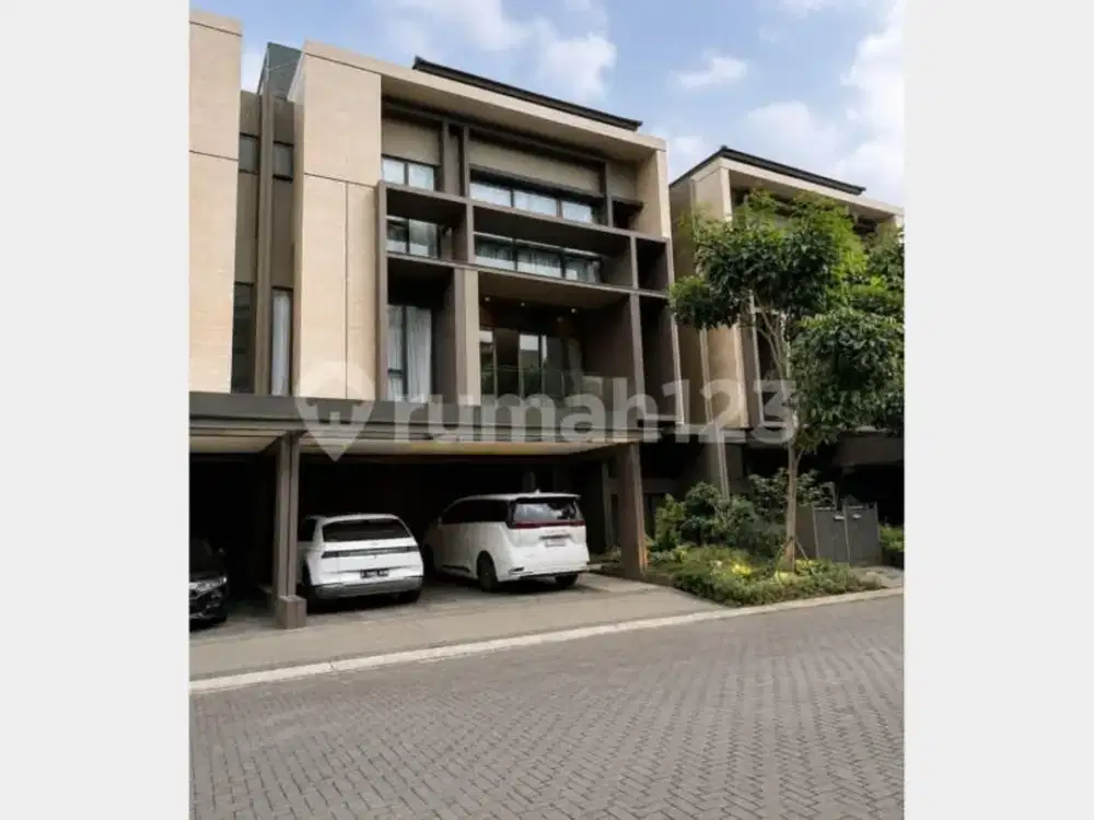 Jual Rumah di The Zaro BSD, Klasik, Nyaman, Cantik