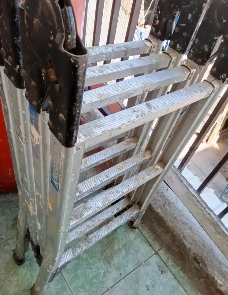 Tangga Lipat Aluminium Multifungsi Krisbow Second