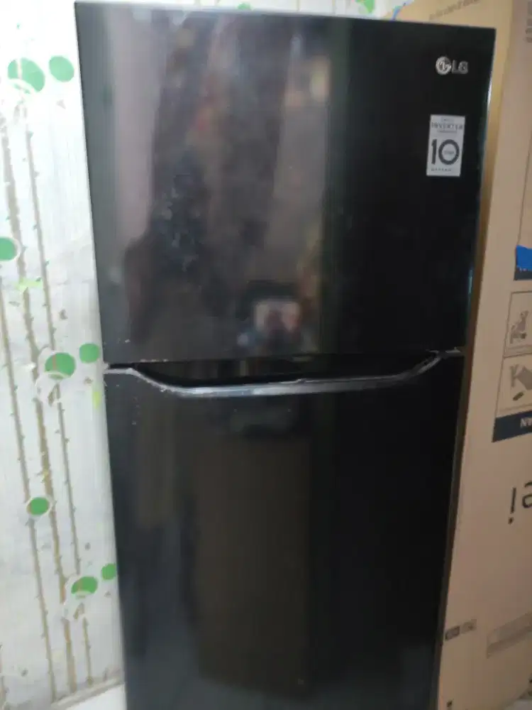 Kulkas LG 1 Pintu Bekas - Masih Nyala, Tidak Dingin