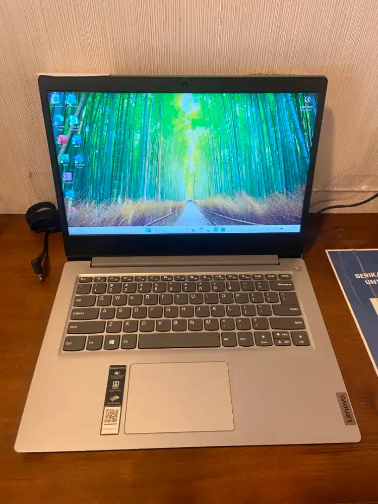 Laptop Admin Second Lenovo Ideapad Slim 3 Amd 3020e Ram 8Gb Ssd 256Gb