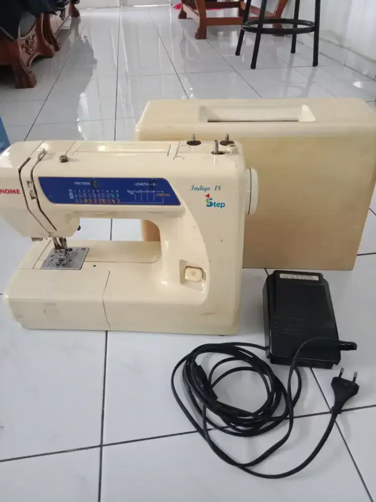 Mesin jahit portable
