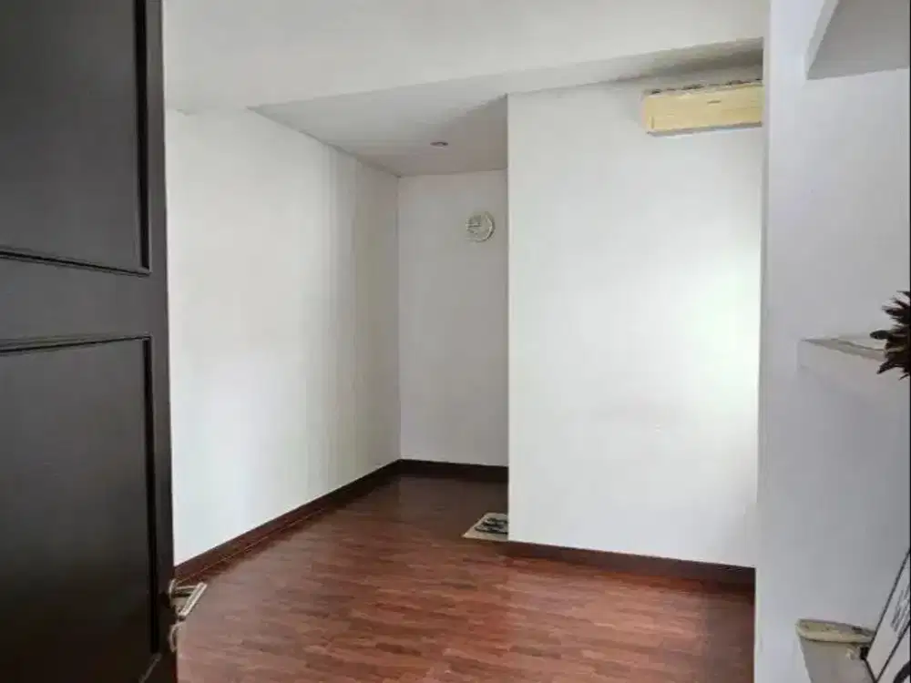 Turun harga Dijual Rumah siap huni Setraduta Cemara