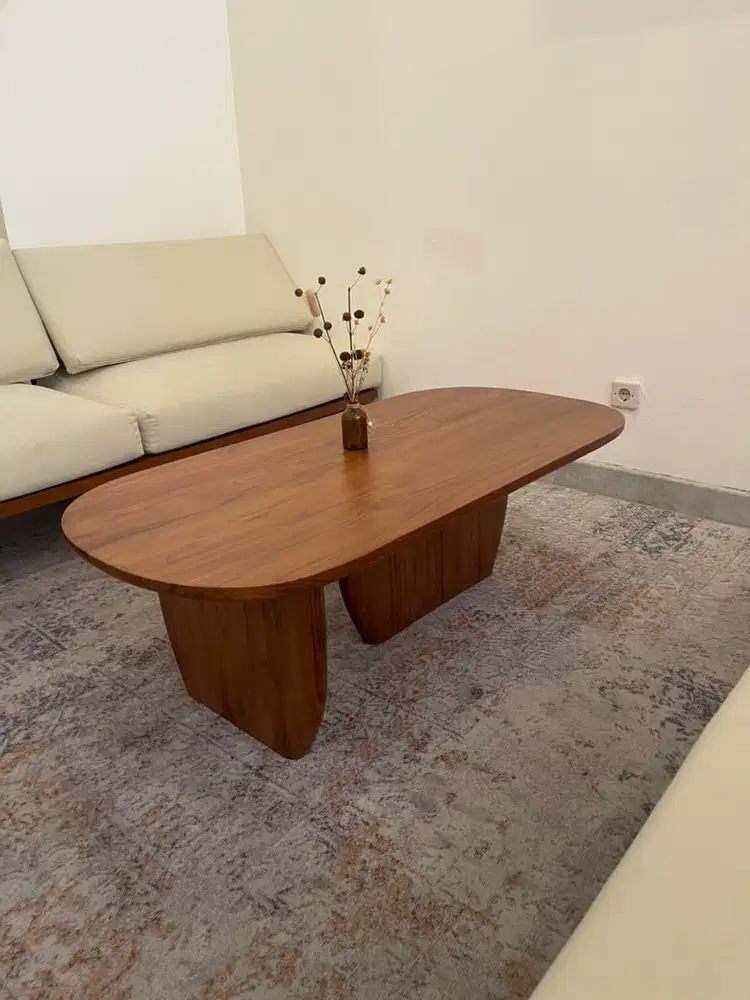 Meja kopi oval minimalis