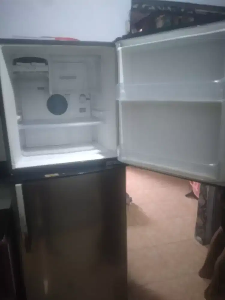 Kulkas 2 pintu Panasonic