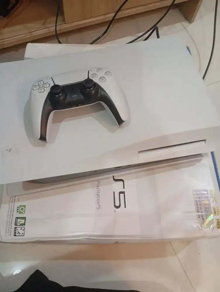PS 5 fat 812 gb