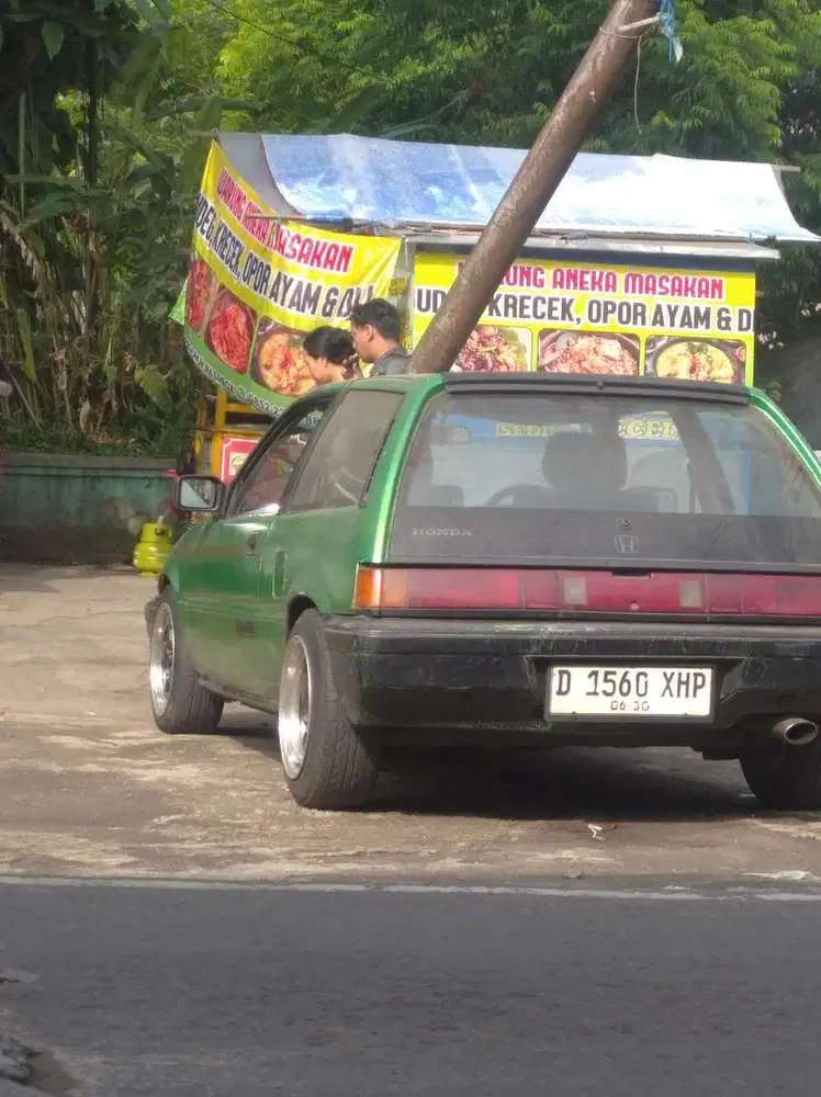 Honda Civic wonder 2 pintu