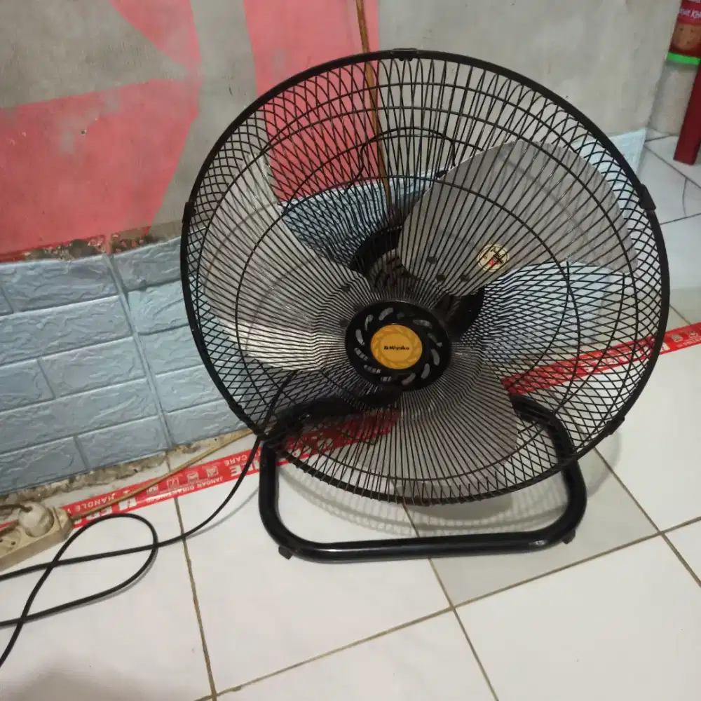 Kipas miyako KST18RC (besi)