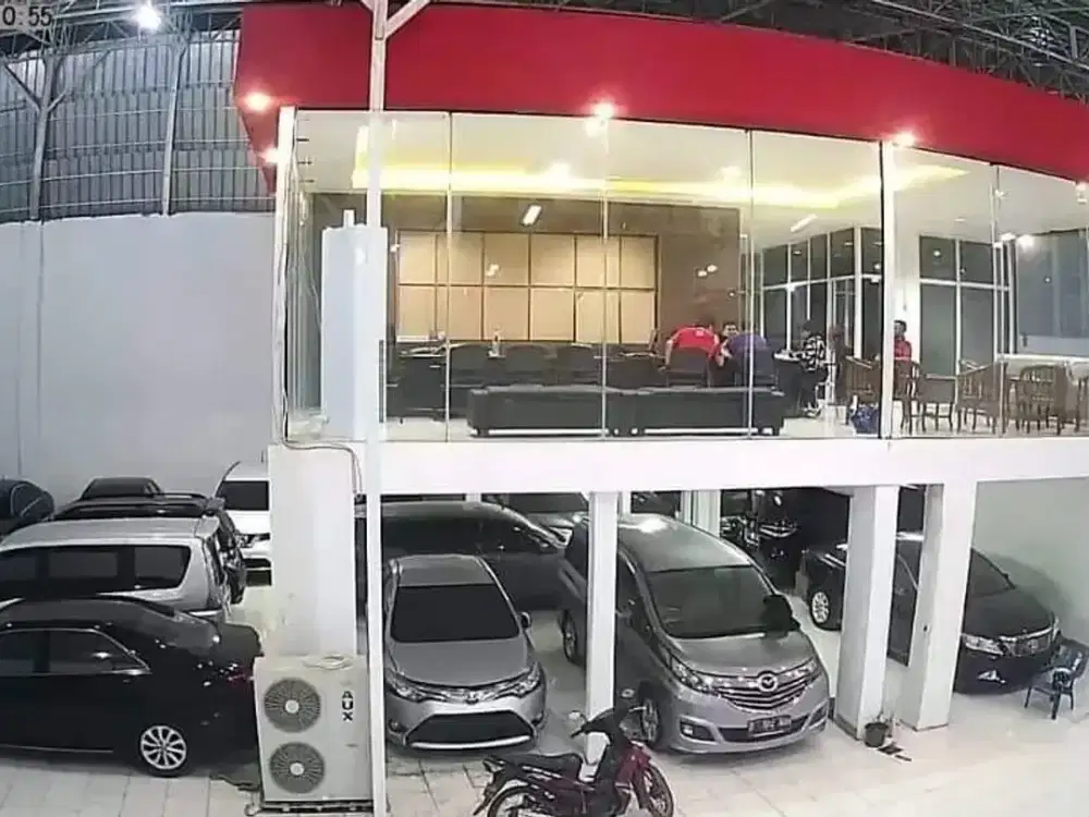 Disewa Cepat Ex Showroom Mobil Luas 2500 M2 di Zona Komersil Industri Jurumudi Tangerang