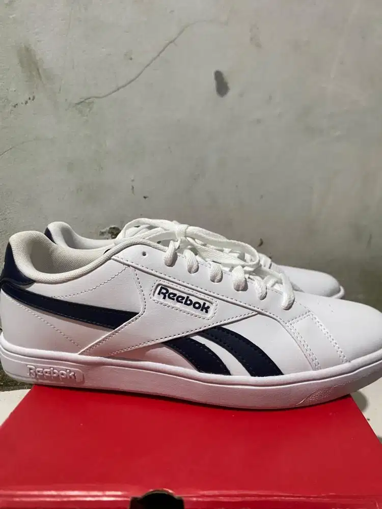 Sepatu Reebok Baru
