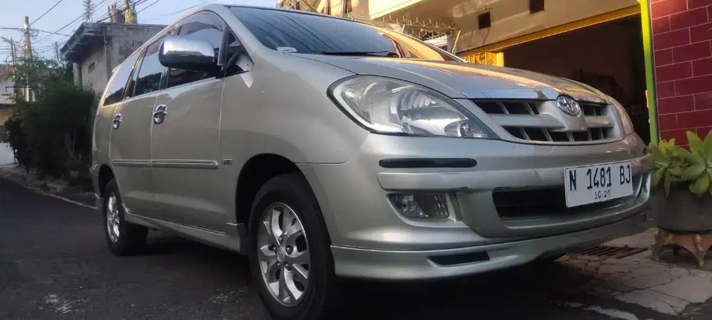 Kijang Innova V 2.0 Bensin Tahun 2004