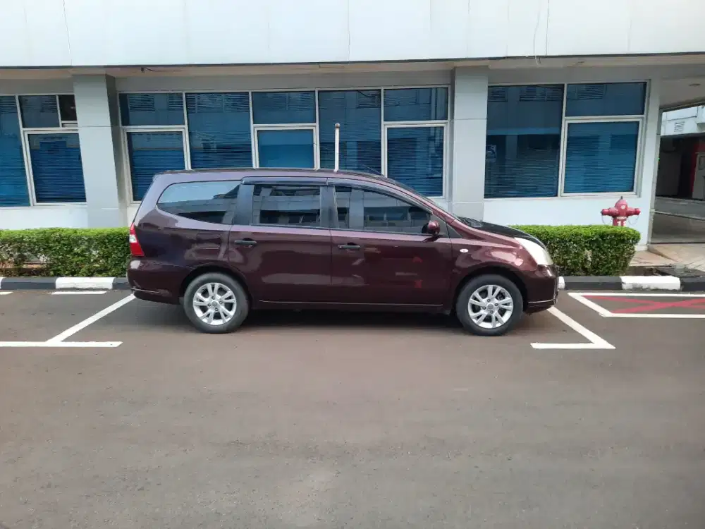 Nissan Grand livina 2013 Bensin