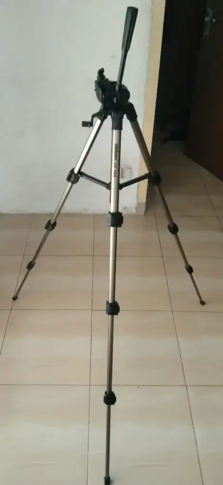 Bismillahirrahmanirrahim, Tripod Velbon CX-444 Camera secondhand