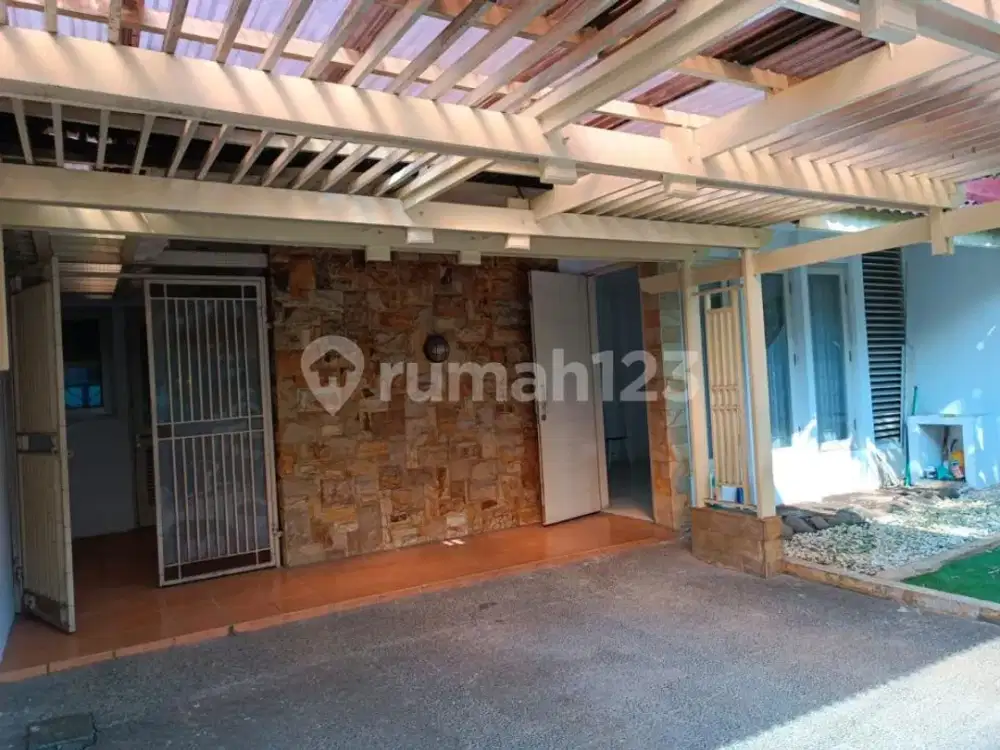 Dijual Rumah Bagus 2 Lantai Lokasi Strategis di Lebak Lestari Indah , Lebak Bulus Jakarta Selatan