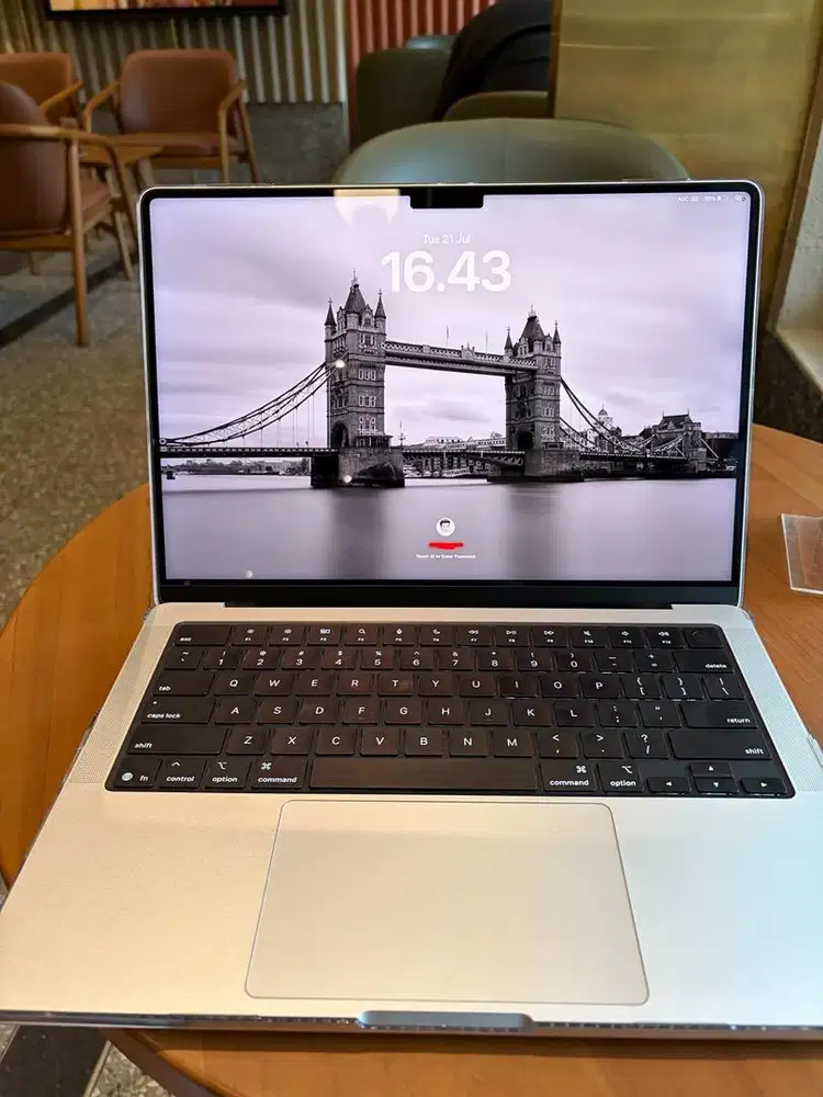 MACBOOK PRO M5 14 inch 16/512