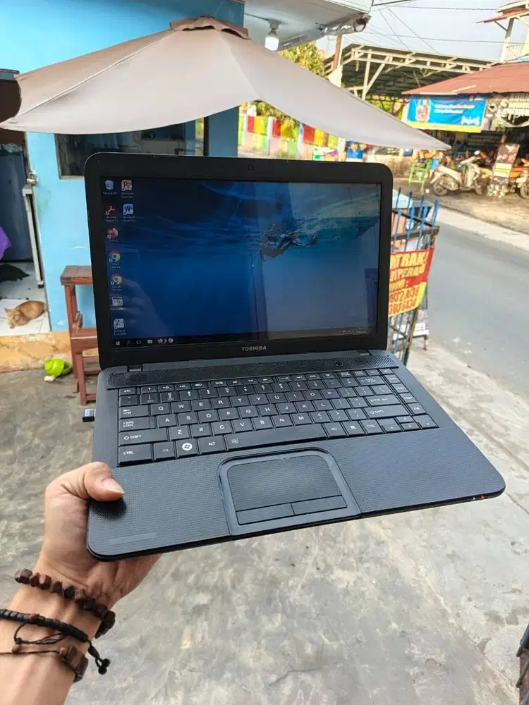 Toshiba Satellite C800D | RAM 8GB | No Minus | Murah Siap Pakai