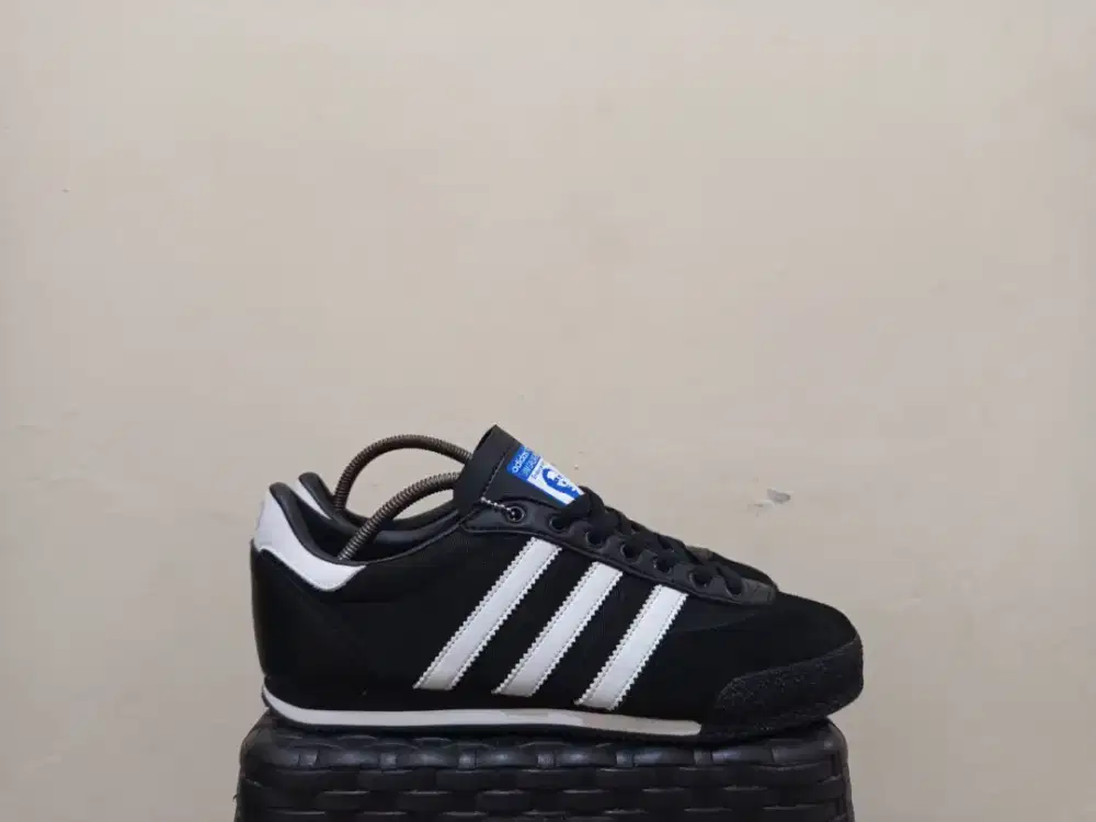 Adidas Gallagher Black/White •Preloved,Second,Thrift•