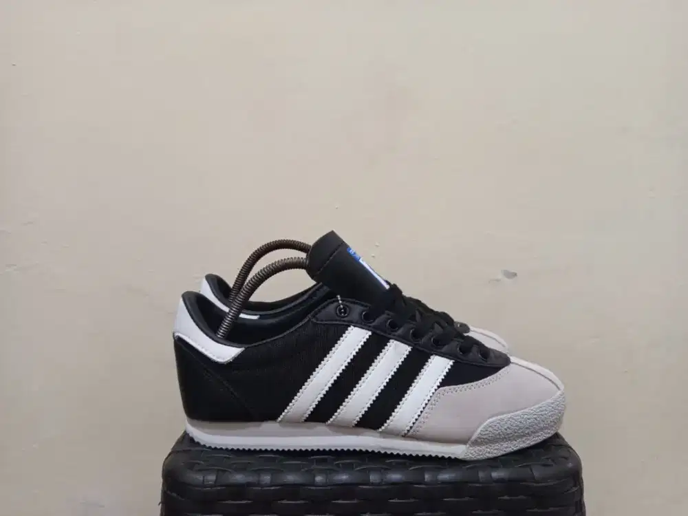 Adidas Gallagher Black/Khaki •Preloved,Second,Thrift•