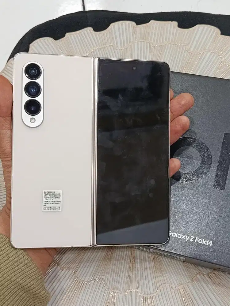 Samsung z fold 4 12/512