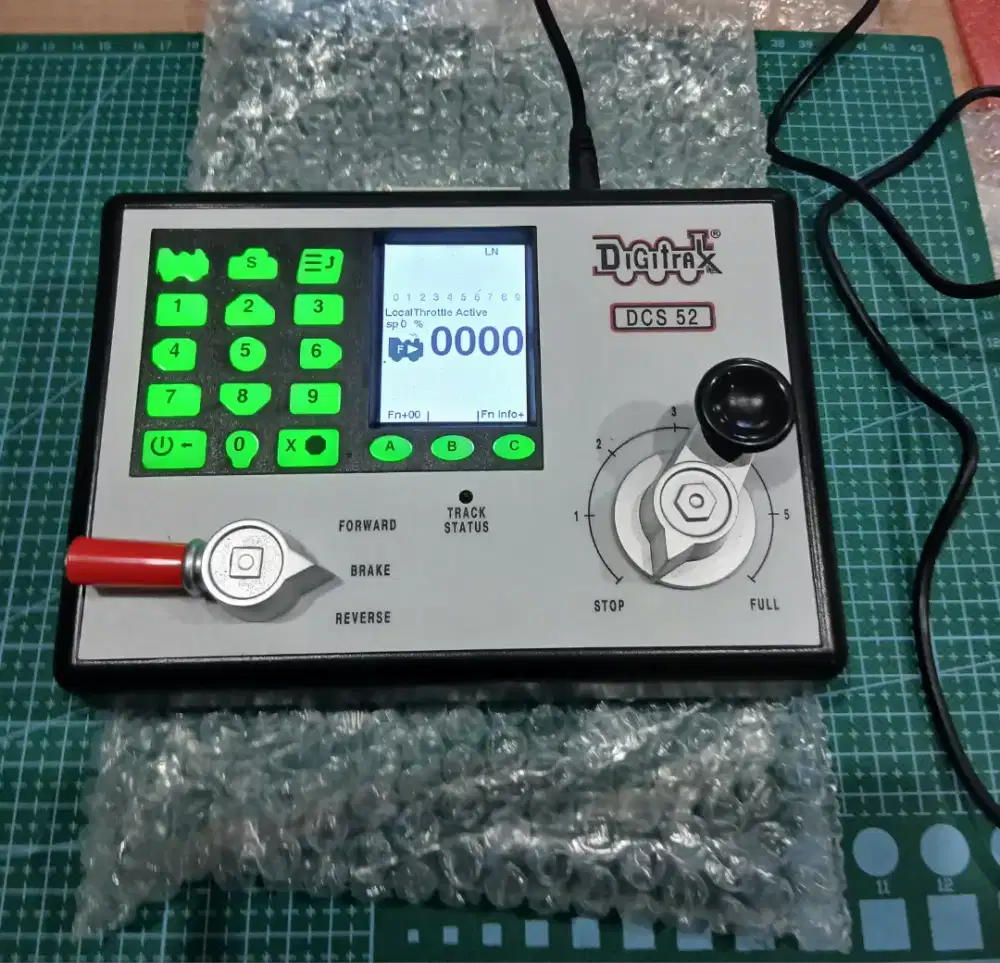 Controller kereta api model digital digitrax DCS 52