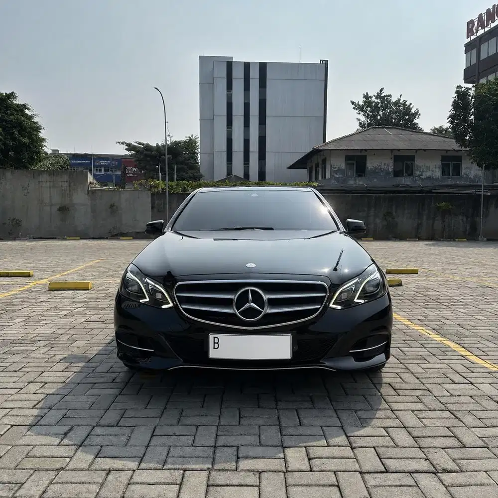 Mercedes-Benz W212 E250 2015 Termurah low odo