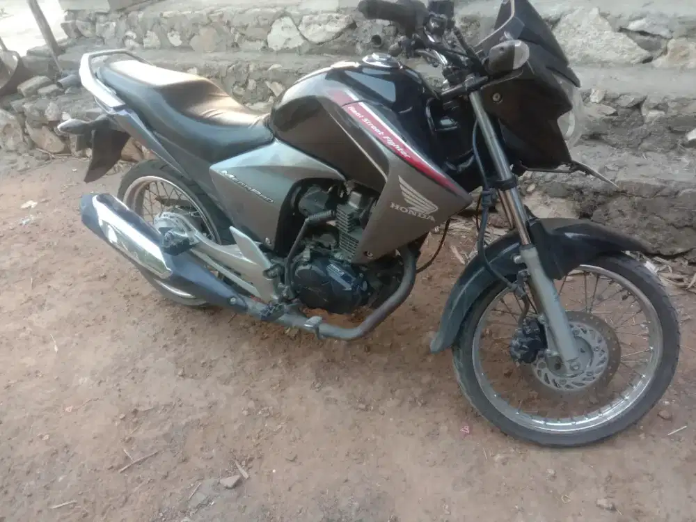 Megapro Mono Bekas seprti baru. Mesin halus jarang di pakek