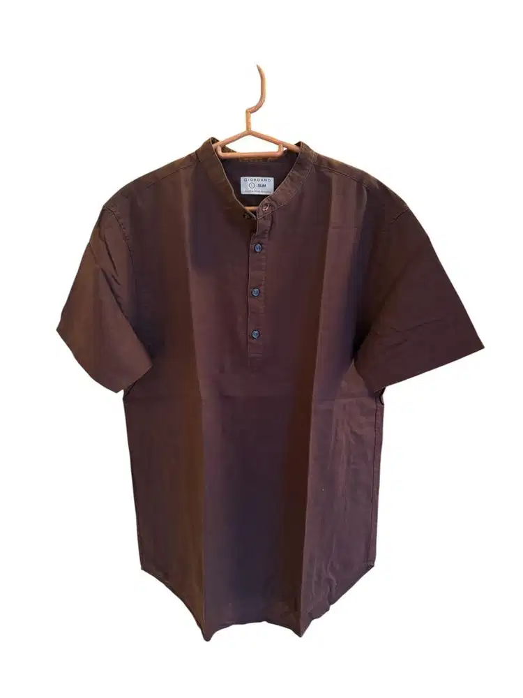 Kemeja lengan pendek coklat L slim Giordano