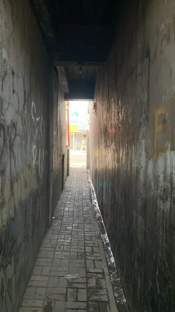 Rumah kontrakan 3 pintu di haji gofur ke jalan raya -+ 12 meter