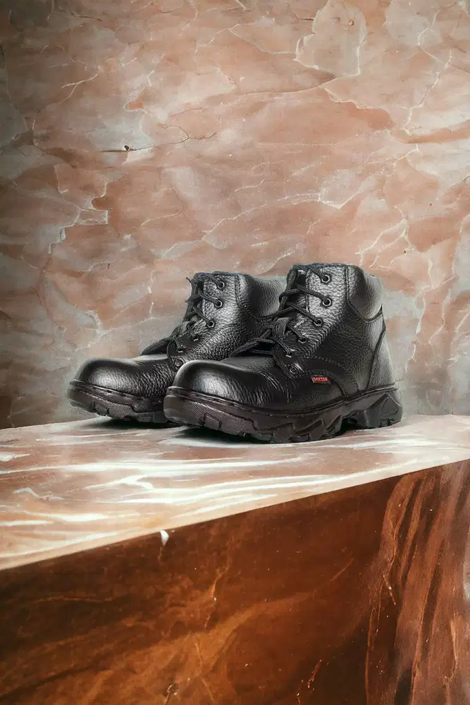 Resmi Sepatu safety anti lecet Purwakarta