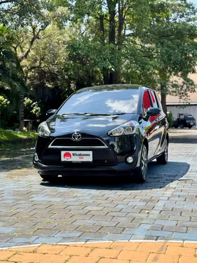 SIENTA V MATIC 2018/2017