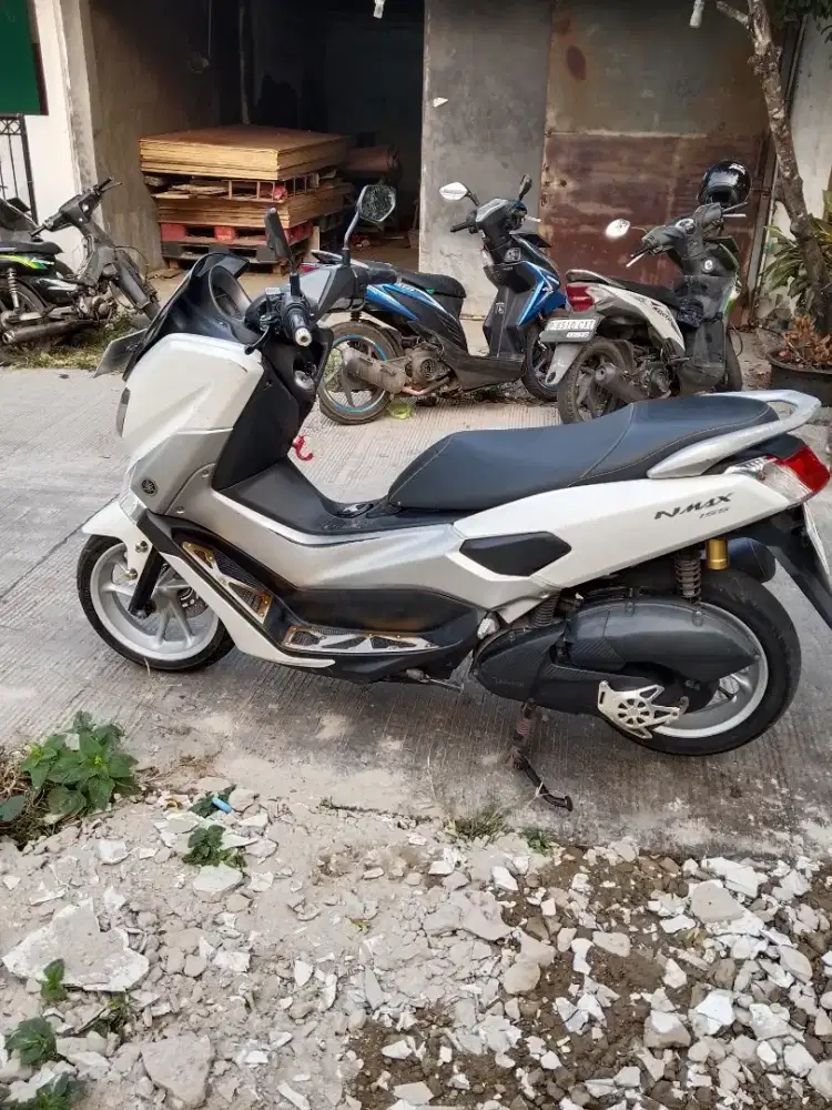 Yamaha Nmax putih 2019